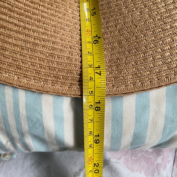 Straw Hat With Oversize Brim - Picture 3 of 6